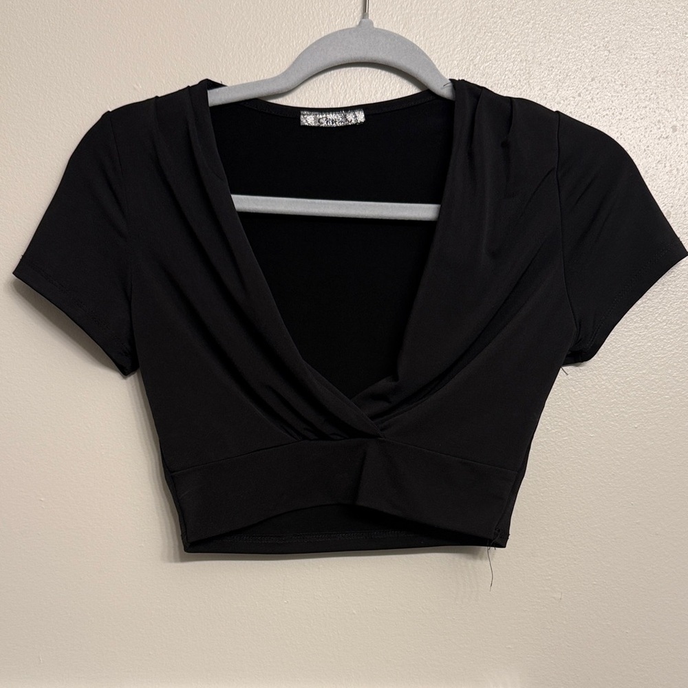 Chic Black Women's Crop Top